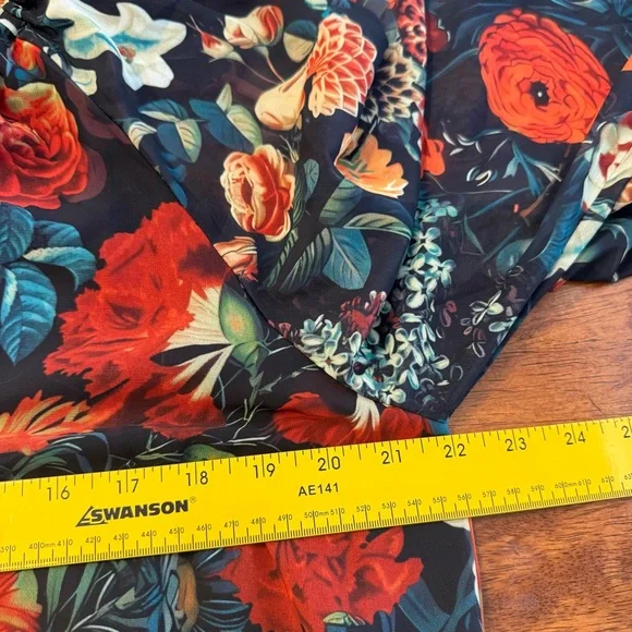 NWT Ivy City Co Imogen Vibrant Floral Long Sleeve Dress size medium Moody Floral - Picture 11 of 15